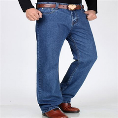 Classic Straight Fit Jeans with Stylish Back Pockets