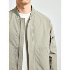 Stylish Men's Bomber Jacket with Zippered Pockets and Functional Design