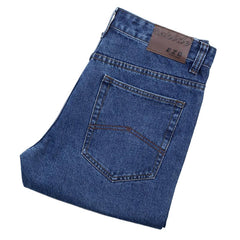 Classic Straight Fit Jeans with Stylish Back Pockets