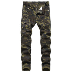 Camouflage Cargo Pants with Reinforced Knees - Perfect for Outdoor Adventures