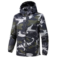 Camouflage Hooded Jacket For Men - Perfect For Outdoor Adventures