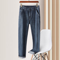 Men's Relaxed Straight Fit Jeans with Stretchy Design for Comfort and Style