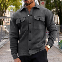 Stylish Men's Casual Button-Up Shirt with Functional Pockets for Everyday Wear